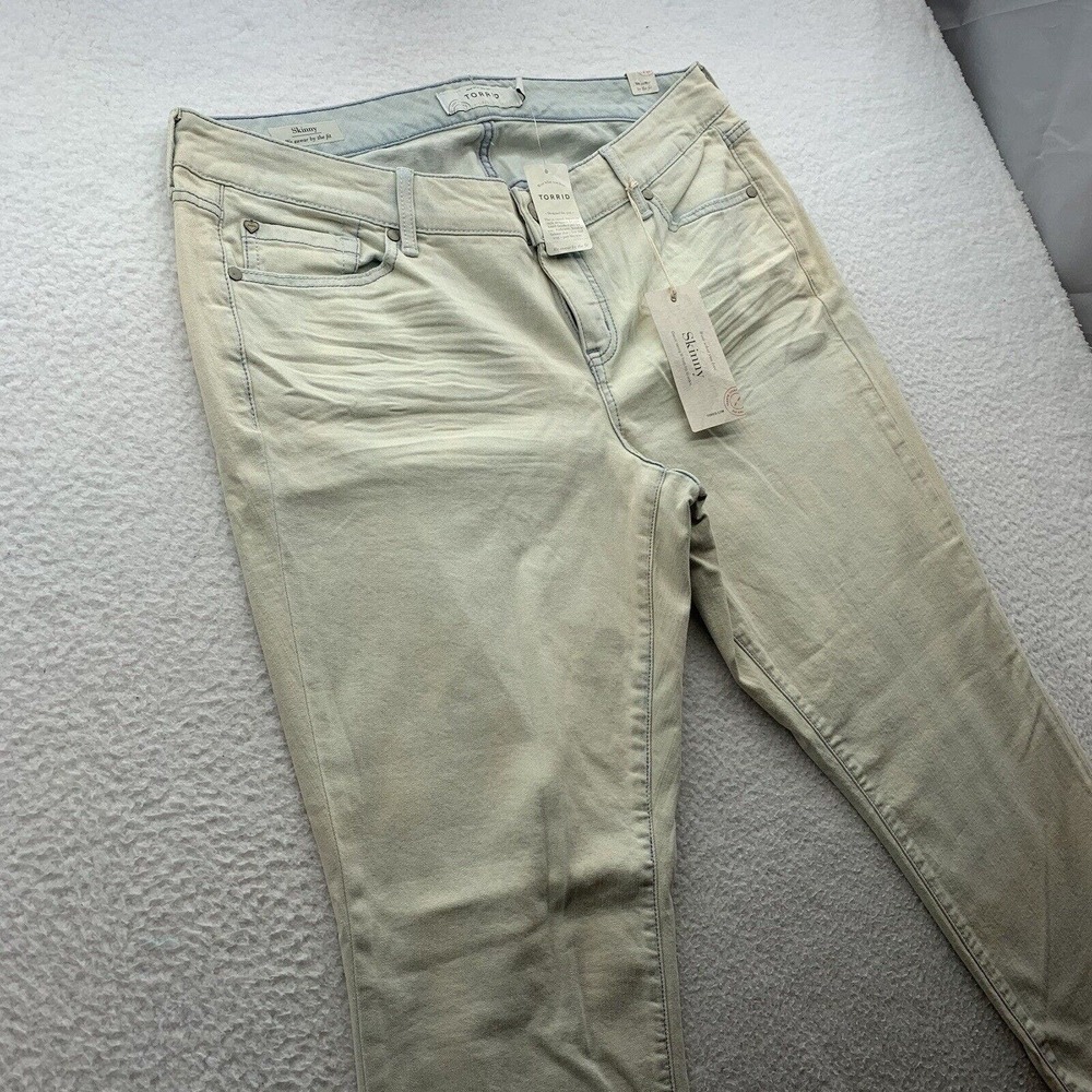 Torrid Sophia Skinny Jeans Plus Size 18 38x31 Bleached Denim Tapered Stretch - Picture 3 of 16